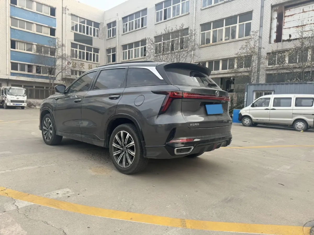 2023 ChangAn CS75 Plus 1.5T 188HP L4 8AT,autocango,china used car exporter,china ev exporter,chinese used car exporter,chinese used ev exporter