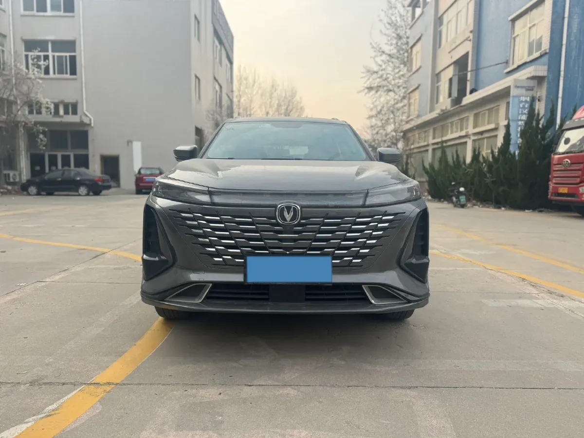 2023 ChangAn CS75 Plus 1.5T 188HP L4 8AT,autocango,china used car exporter,china ev exporter,chinese used car exporter,chinese used ev exporter
