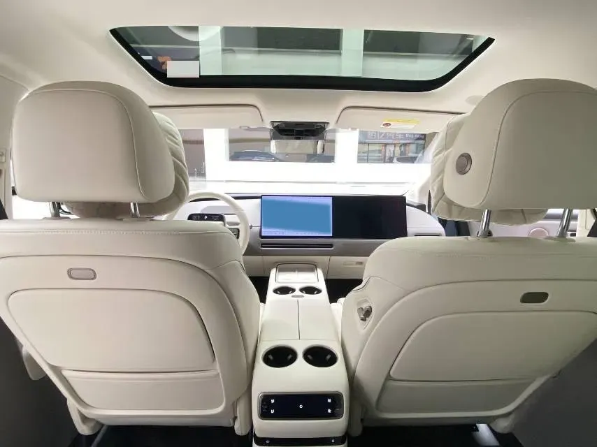 2025 Li i8 BEV,autocango,china used car exporter,china ev exporter,chinese used car exporter,chinese used ev exporter