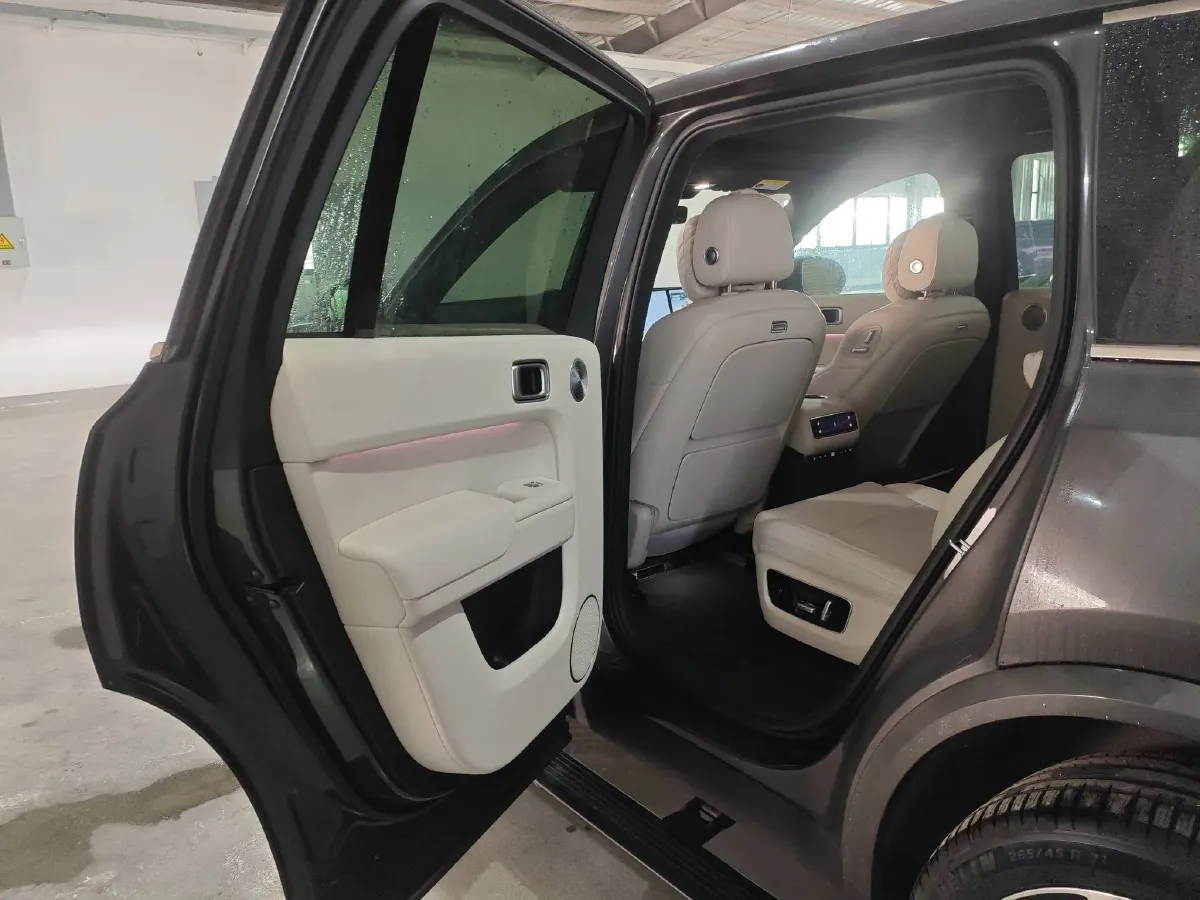 2025 Li L9 Range Extended 154HP REEV,autocango,china used car exporter,china ev exporter,chinese used car exporter,chinese used ev exporter