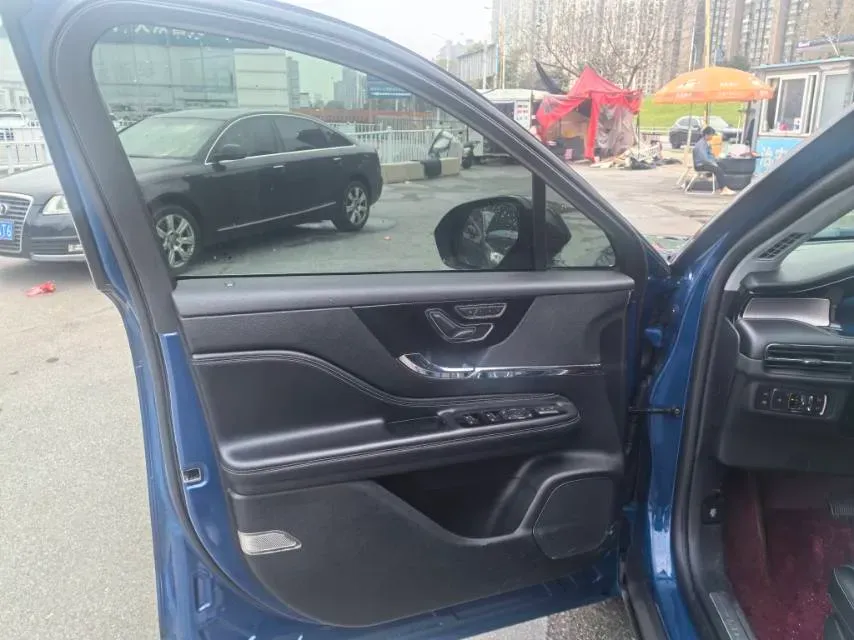 2022 Lincoln Corsair 2.0T 245HP L4 8AT,autocango,china used car exporter,china ev exporter,chinese used car exporter,chinese used ev exporter