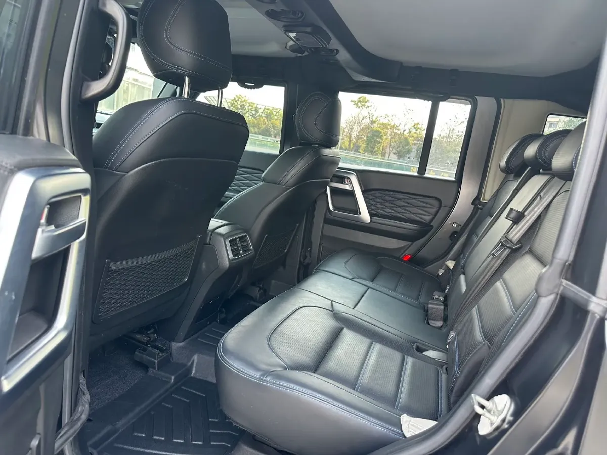 2023 Beijing BJ40 2.0T 163HP L4 8AT,autocango,china used car exporter,china ev exporter,chinese used car exporter,chinese used ev exporter