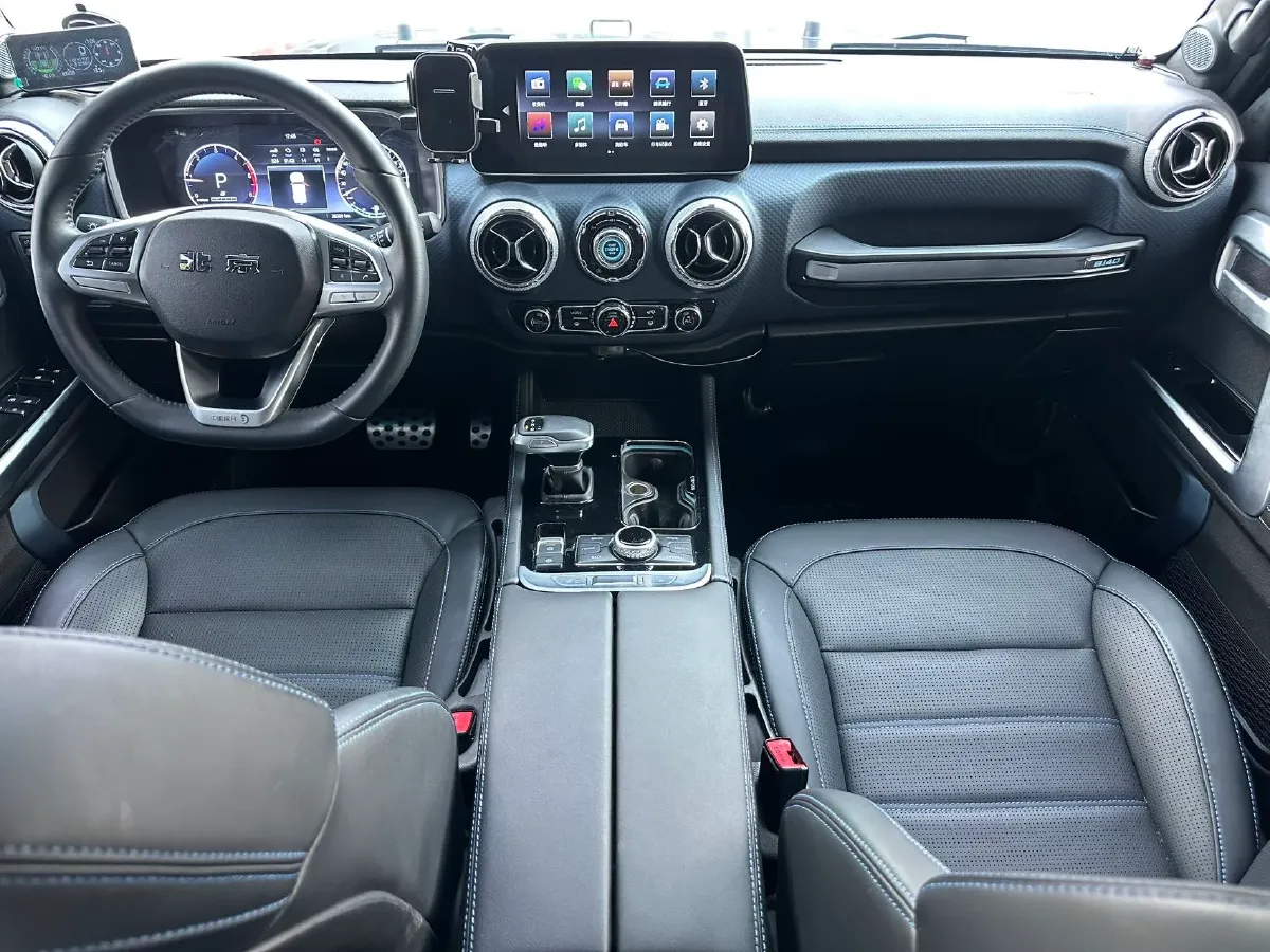 2023 Beijing BJ40 2.0T 163HP L4 8AT,autocango,china used car exporter,china ev exporter,chinese used car exporter,chinese used ev exporter