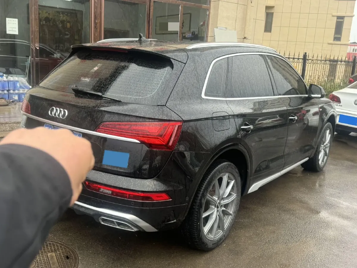 2022 Audi Q5L 2.0T 190HP L4 7DCT,autocango,china used car exporter,china ev exporter,chinese used car exporter,chinese used ev exporter