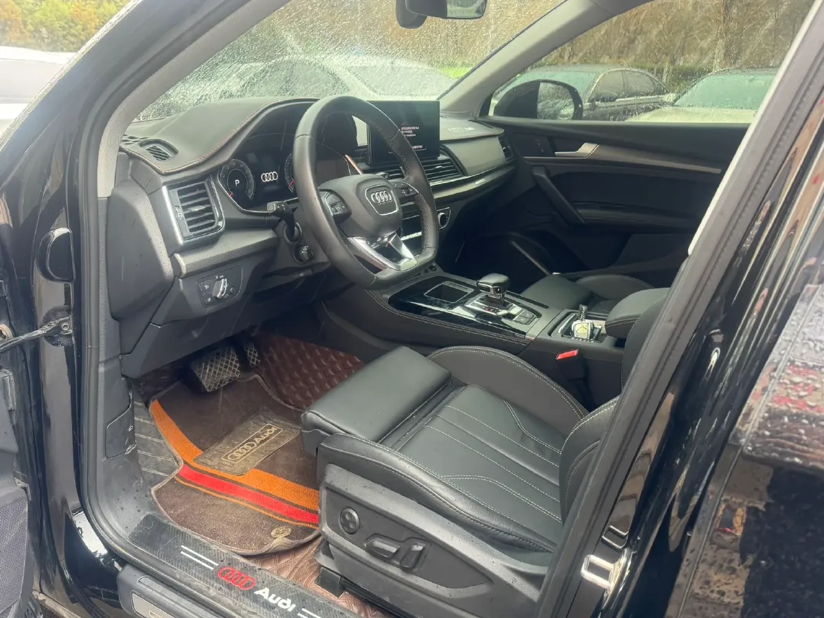 2022 Audi Q5L 2.0T 190HP L4 7DCT,autocango,china used car exporter,china ev exporter,chinese used car exporter,chinese used ev exporter