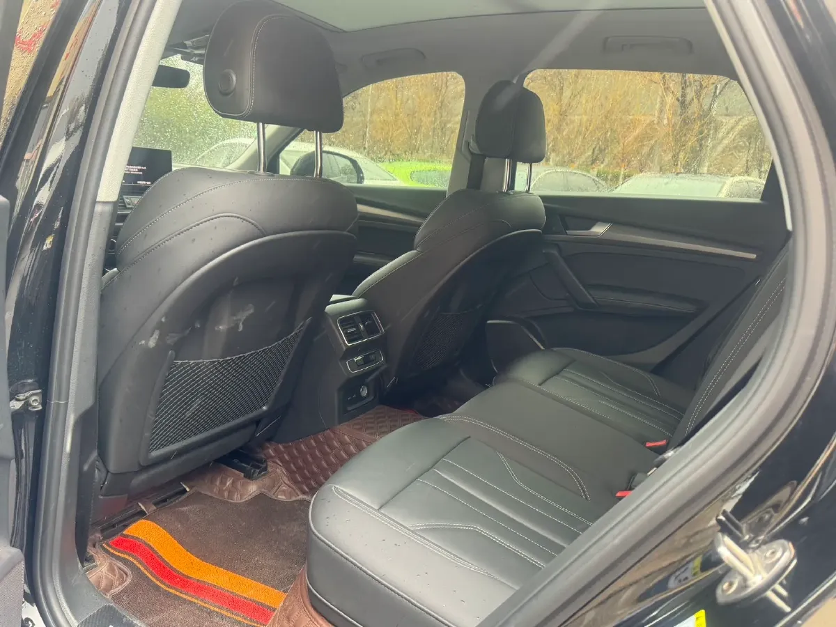 2022 Audi Q5L 2.0T 190HP L4 7DCT,autocango,china used car exporter,china ev exporter,chinese used car exporter,chinese used ev exporter