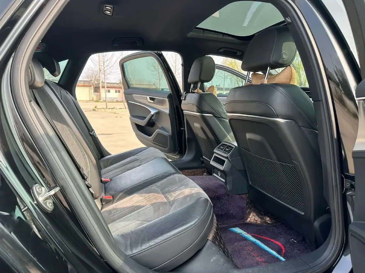 2021 Audi A6L 2.0T 190HP L4 7DCT,autocango,china used car exporter,china ev exporter,chinese used car exporter,chinese used ev exporter