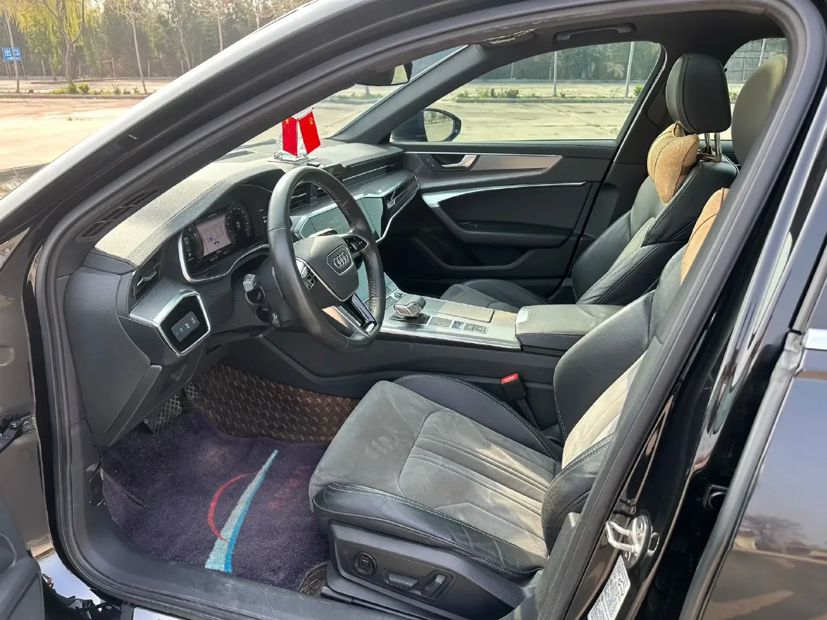 2021 Audi A6L 2.0T 190HP L4 7DCT,autocango,china used car exporter,china ev exporter,chinese used car exporter,chinese used ev exporter