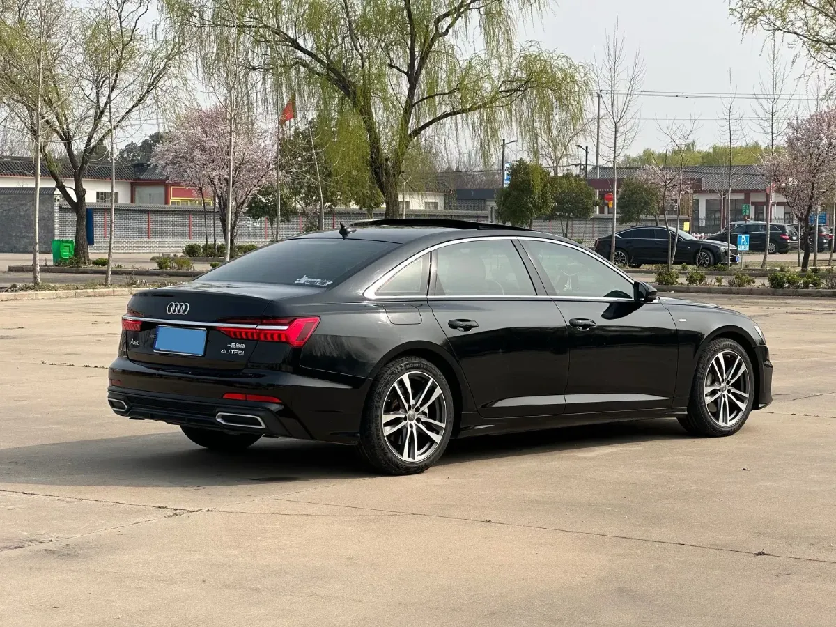 2021 Audi A6L 2.0T 190HP L4 7DCT,autocango,china used car exporter,china ev exporter,chinese used car exporter,chinese used ev exporter