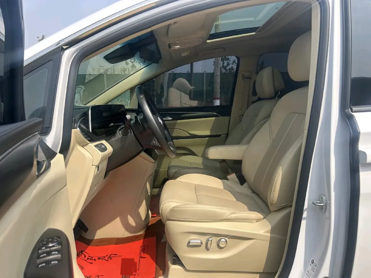 2022 Buick GL8 2.0T 237HP L4 9AT,autocango,china used car exporter,china ev exporter,chinese used car exporter,chinese used ev exporter