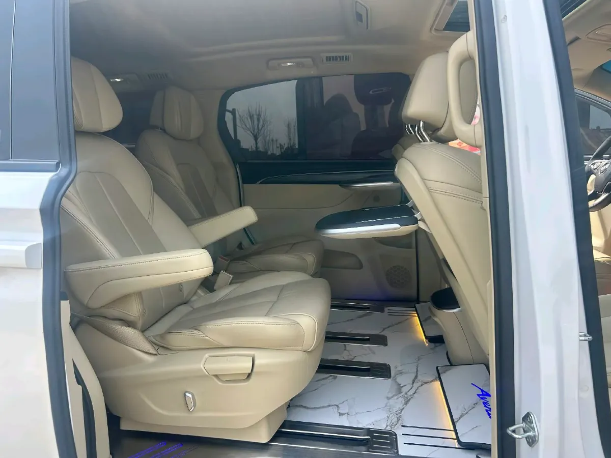 2022 Buick GL8 2.0T 237HP L4 9AT,autocango,china used car exporter,china ev exporter,chinese used car exporter,chinese used ev exporter