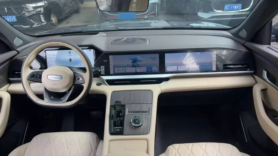 2025 Geely Monjaro 2.0T 238HP L4 8AT,autocango,china used car exporter,china ev exporter,chinese used car exporter,chinese used ev exporter