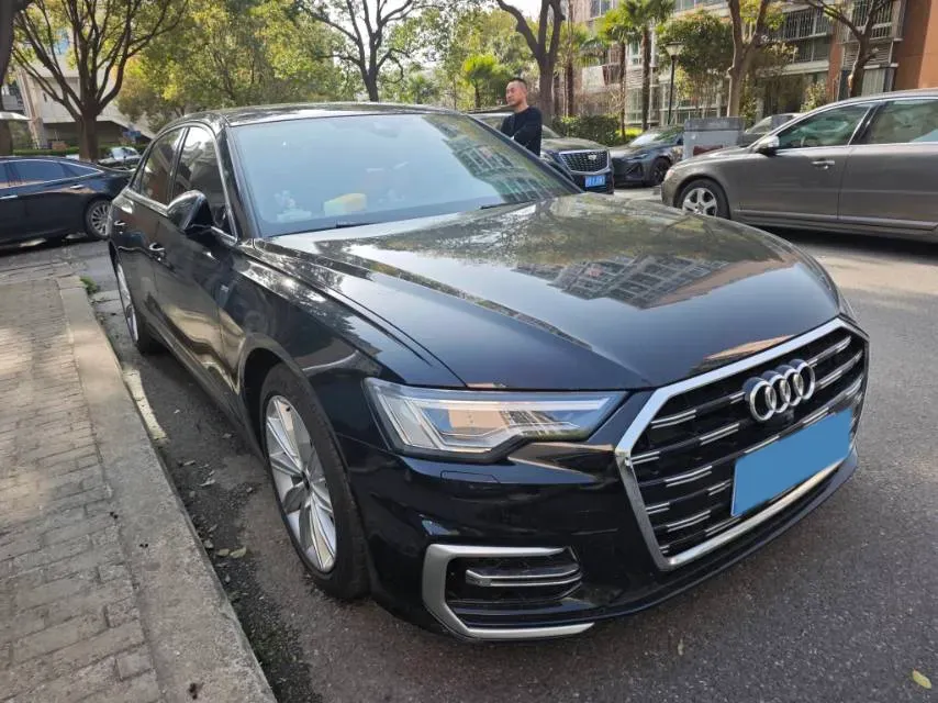 2023 Audi A6L 2.0T 245HP L4 7DCT,autocango,china used car exporter,china ev exporter,chinese used car exporter,chinese used ev exporter