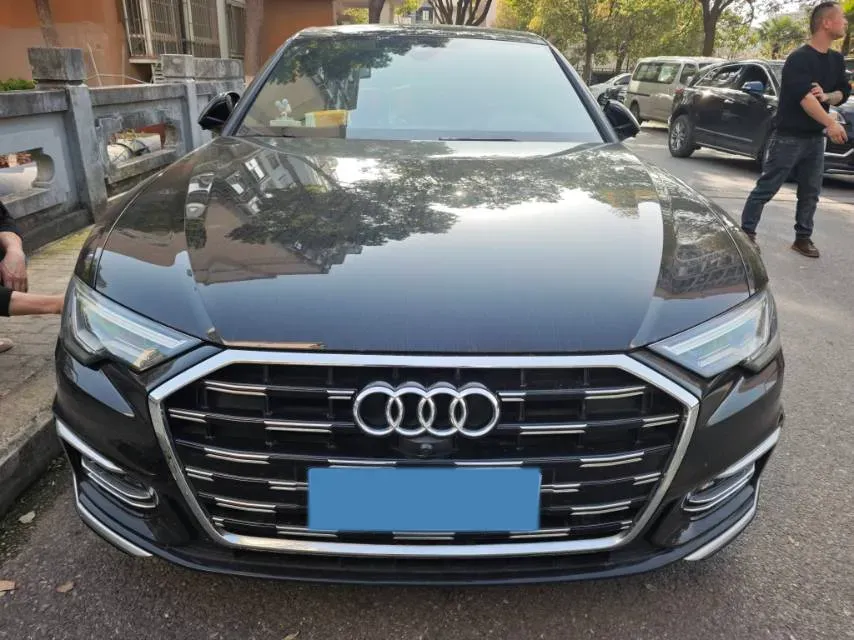 2023 Audi A6L 2.0T 245HP L4 7DCT,autocango,china used car exporter,china ev exporter,chinese used car exporter,chinese used ev exporter