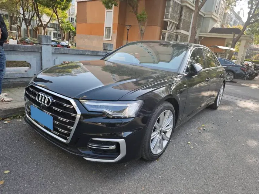 2023 Audi A6L 2.0T 245HP L4 7DCT,autocango,china used car exporter,china ev exporter,chinese used car exporter,chinese used ev exporter