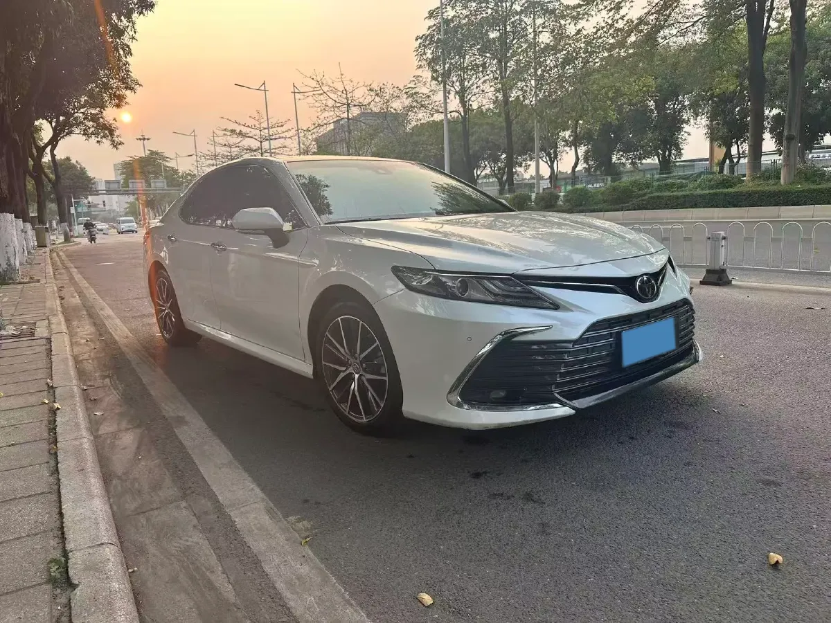 2021 Toyota Camry 2.5L 209HP L4 8AT,autocango,china used car exporter,china ev exporter,chinese used car exporter,chinese used ev exporter