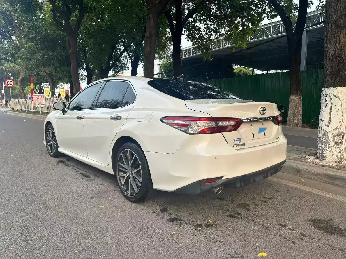 2021 Toyota Camry 2.5L 209HP L4 8AT,autocango,china used car exporter,china ev exporter,chinese used car exporter,chinese used ev exporter