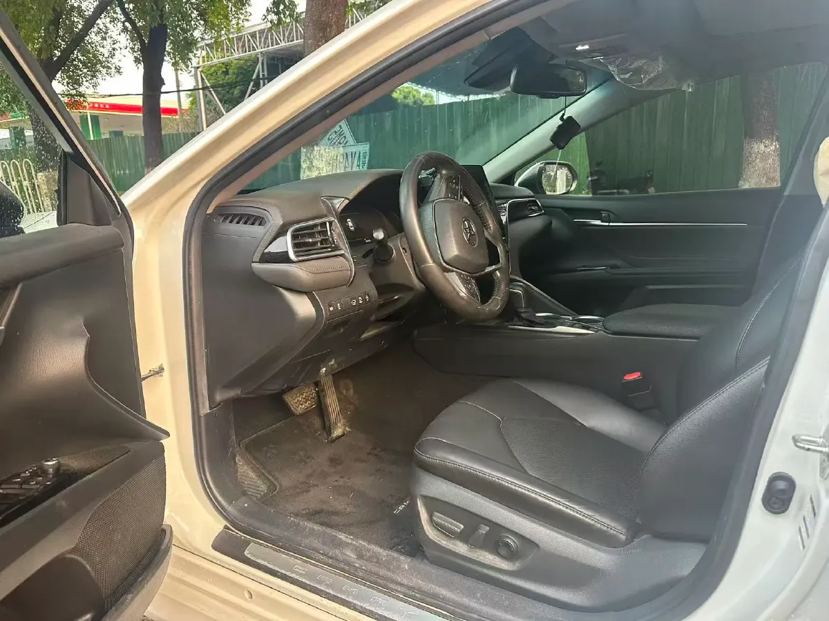 2021 Toyota Camry 2.5L 209HP L4 8AT,autocango,china used car exporter,china ev exporter,chinese used car exporter,chinese used ev exporter