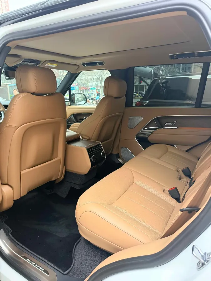 2025 Land Rover Range Rover 3.0T 400HP L6 8AT,autocango,china used car exporter,china ev exporter,chinese used car exporter,chinese used ev exporter
