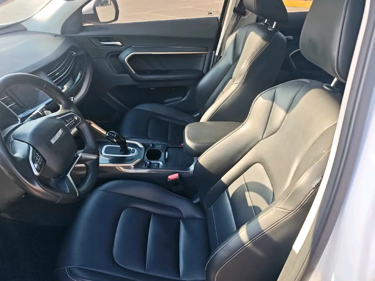 2020 Haval H6 1.5T 169HP L4 7DCT,autocango,china used car exporter,china ev exporter,chinese used car exporter,chinese used ev exporter