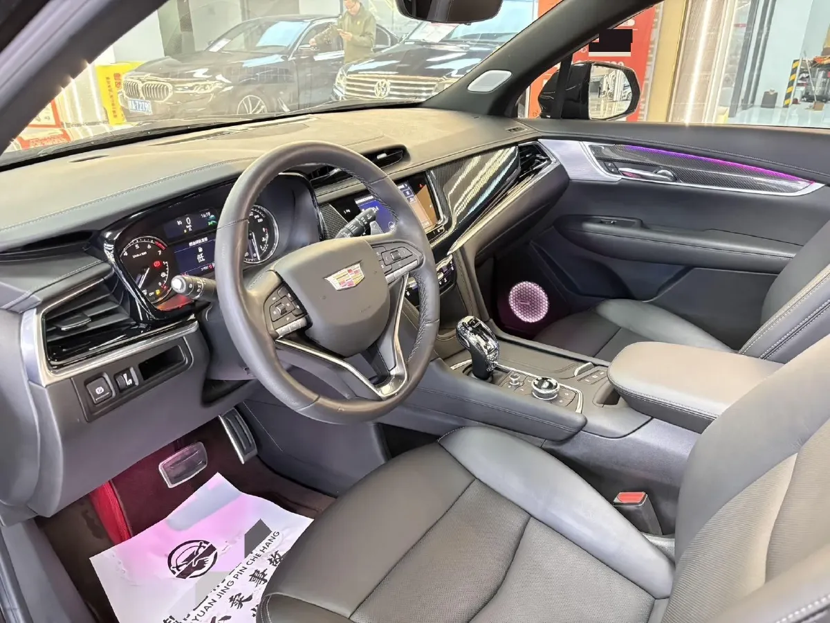 2022 Cadillac XT6 2.0T 237HP L4 9AT,autocango,china used car exporter,china ev exporter,chinese used car exporter,chinese used ev exporter