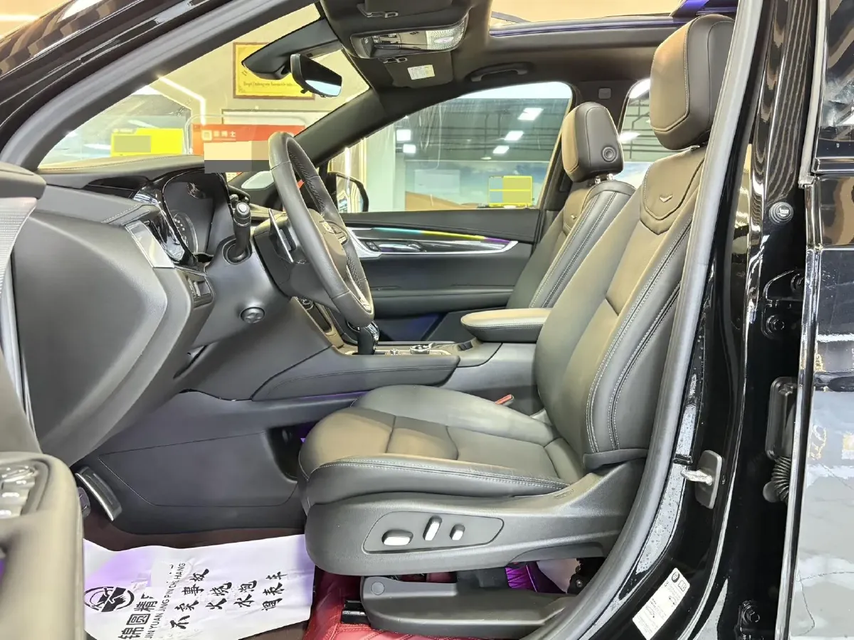 2022 Cadillac XT6 2.0T 237HP L4 9AT,autocango,china used car exporter,china ev exporter,chinese used car exporter,chinese used ev exporter