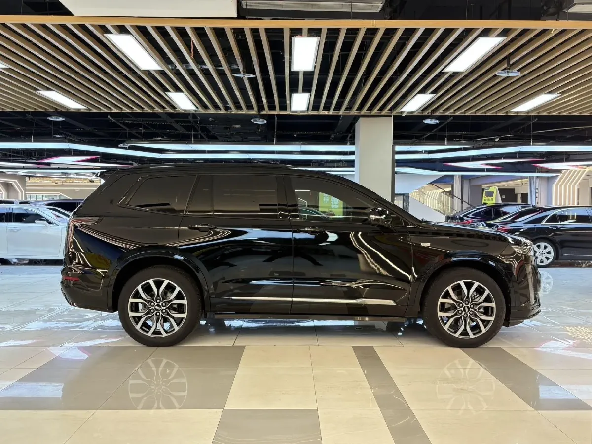 2022 Cadillac XT6 2.0T 237HP L4 9AT,autocango,china used car exporter,china ev exporter,chinese used car exporter,chinese used ev exporter