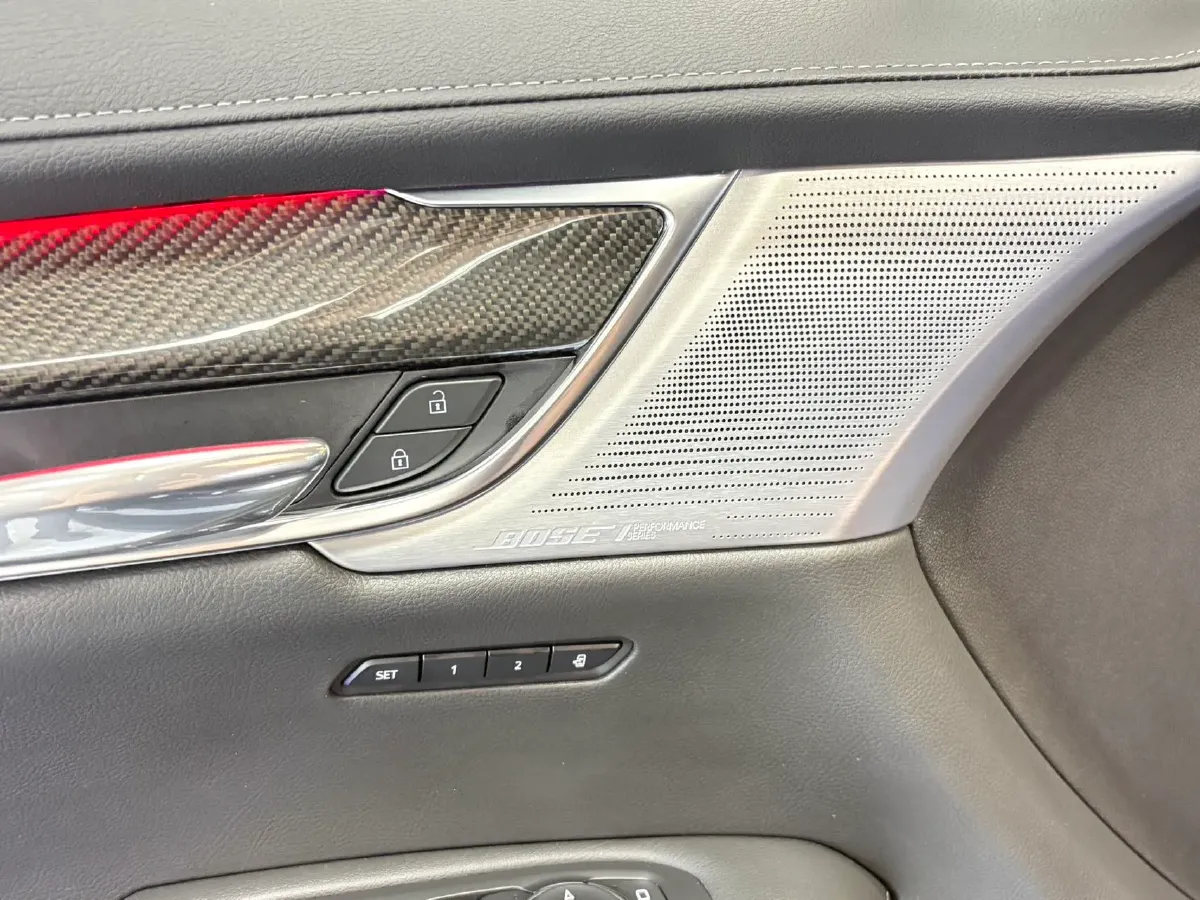 2022 Cadillac XT6 2.0T 237HP L4 9AT,autocango,china used car exporter,china ev exporter,chinese used car exporter,chinese used ev exporter