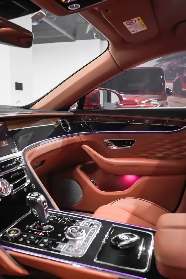 2022 Bentley Flying Spur 4.0T 550HP V8 8DCT,autocango,china used car exporter,china ev exporter,chinese used car exporter,chinese used ev exporter