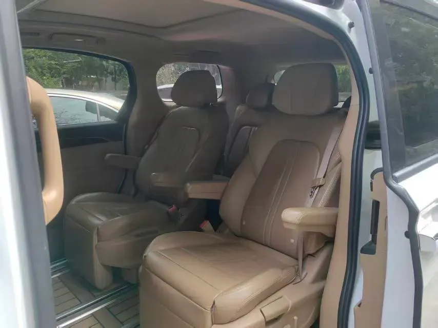 2018 Buick GL8 2.0T 260HP L4 6AT,autocango,china used car exporter,china ev exporter,chinese used car exporter,chinese used ev exporter