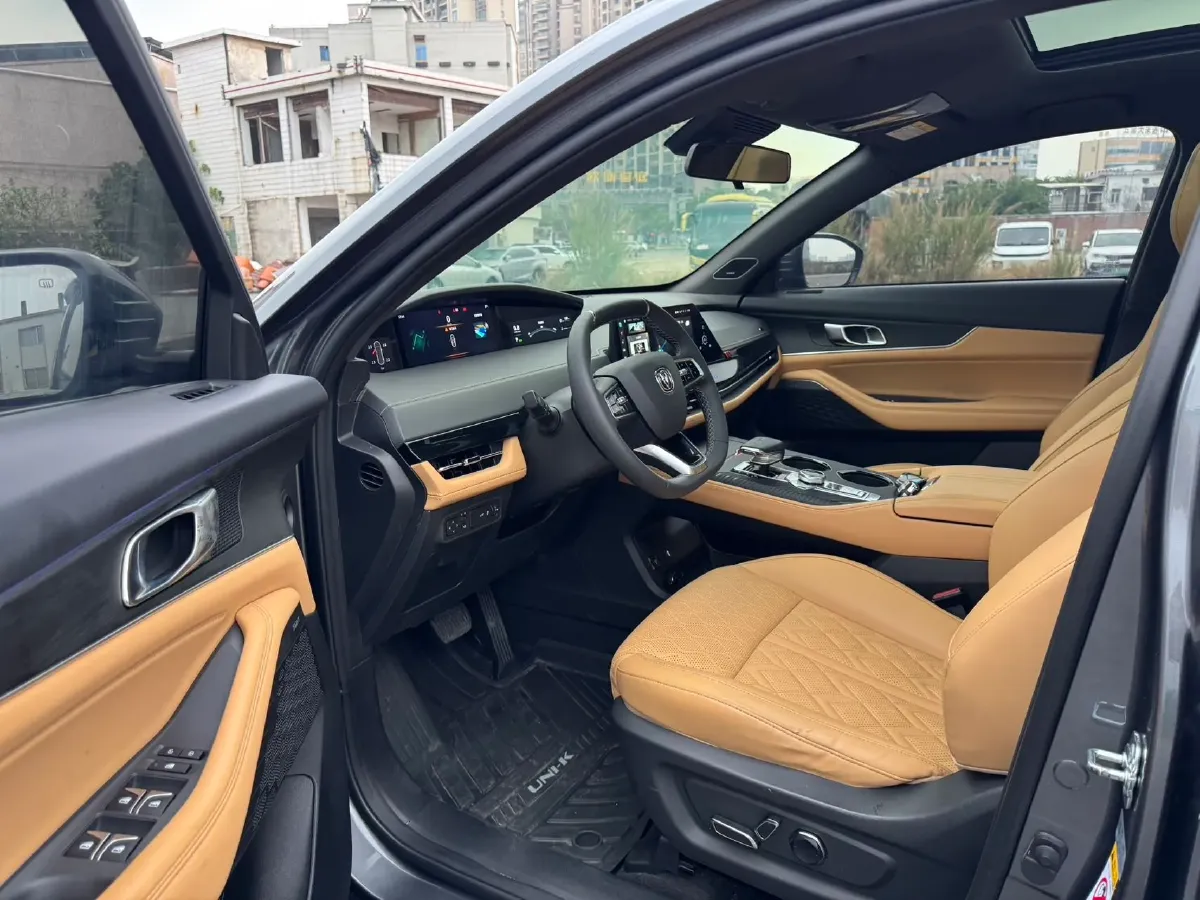 2021 ChangAn UNI-K 2.0T 233HP L4 8AT,autocango,china used car exporter,china ev exporter,chinese used car exporter,chinese used ev exporter