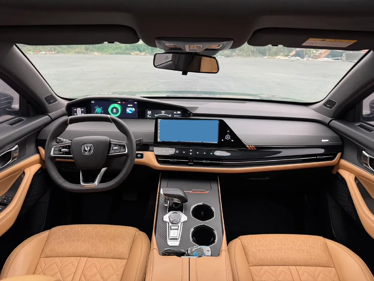 2021 ChangAn UNI-K 2.0T 233HP L4 8AT,autocango,china used car exporter,china ev exporter,chinese used car exporter,chinese used ev exporter