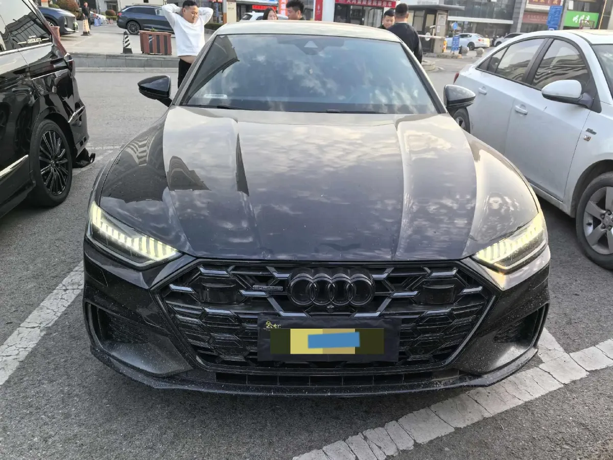 2024 Audi A7L 2.0T 245HP L4 7DCT,autocango,china used car exporter,china ev exporter,chinese used car exporter,chinese used ev exporter