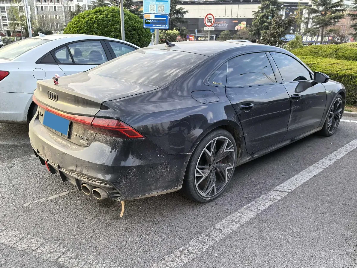 2024 Audi A7L 2.0T 245HP L4 7DCT,autocango,china used car exporter,china ev exporter,chinese used car exporter,chinese used ev exporter