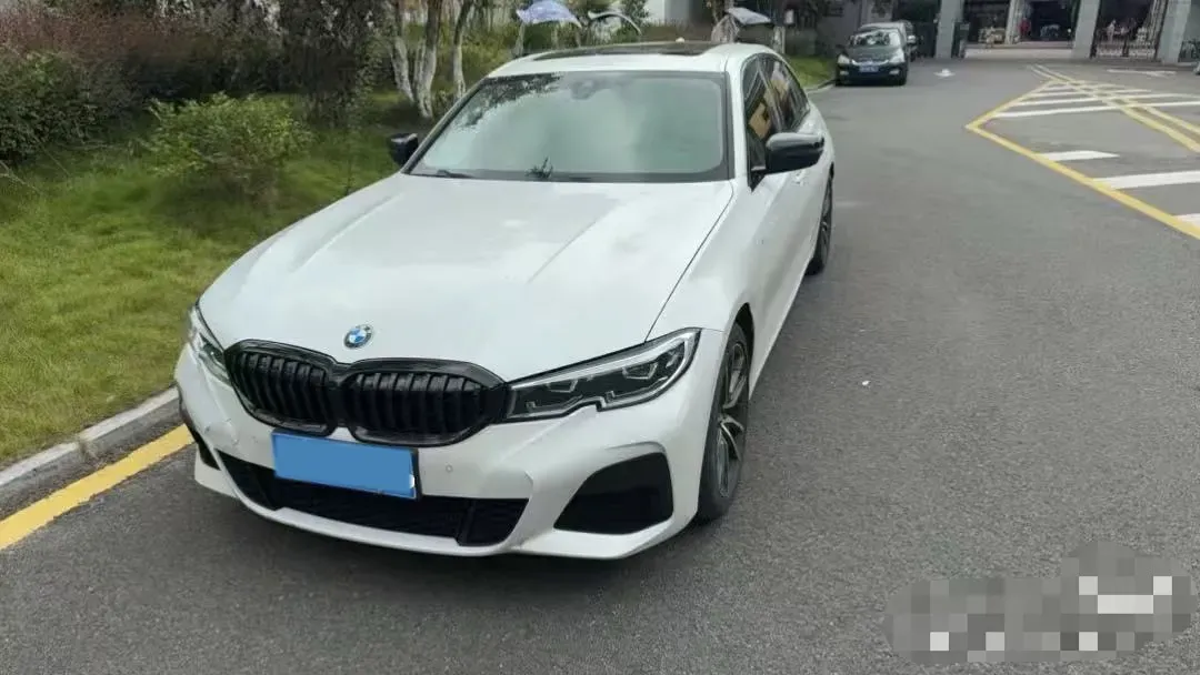 2022 BMW 3 Series 2.0T 184HP L4 8AT,autocango,china used car exporter,china ev exporter,chinese used car exporter,chinese used ev exporter
