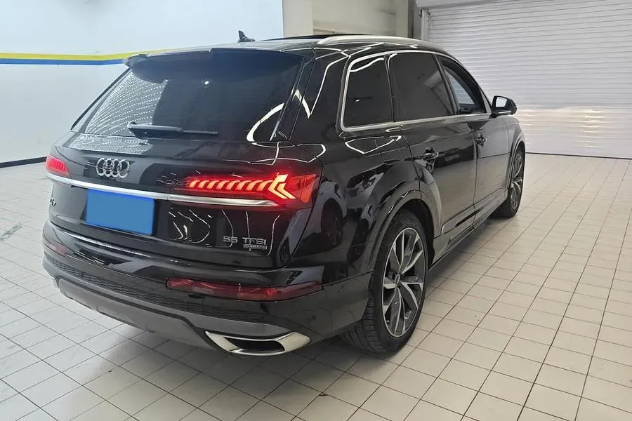 2021 Audi Q7 3.0T 340HP V6 8AT,autocango,china used car exporter,china ev exporter,chinese used car exporter,chinese used ev exporter
