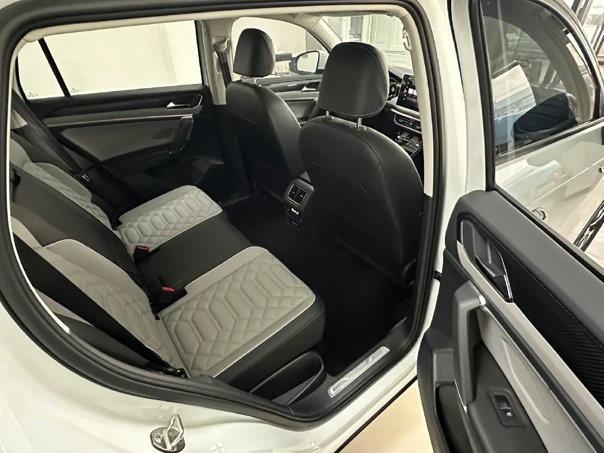 2023 Volkswagen Tayron 1.4T 150HP L4 7DCT,autocango,china used car exporter,china ev exporter,chinese used car exporter,chinese used ev exporter