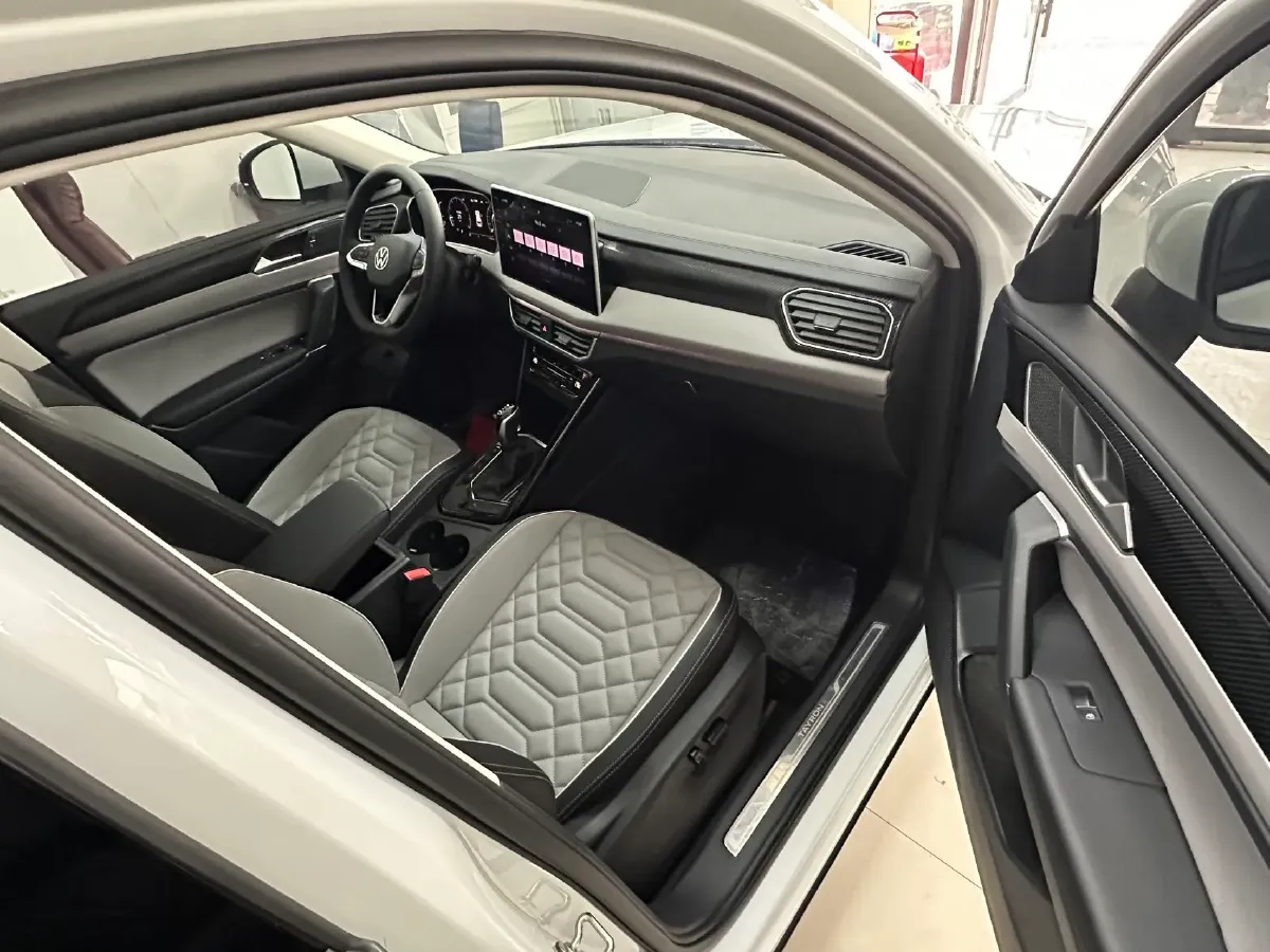 2023 Volkswagen Tayron 1.4T 150HP L4 7DCT,autocango,china used car exporter,china ev exporter,chinese used car exporter,chinese used ev exporter