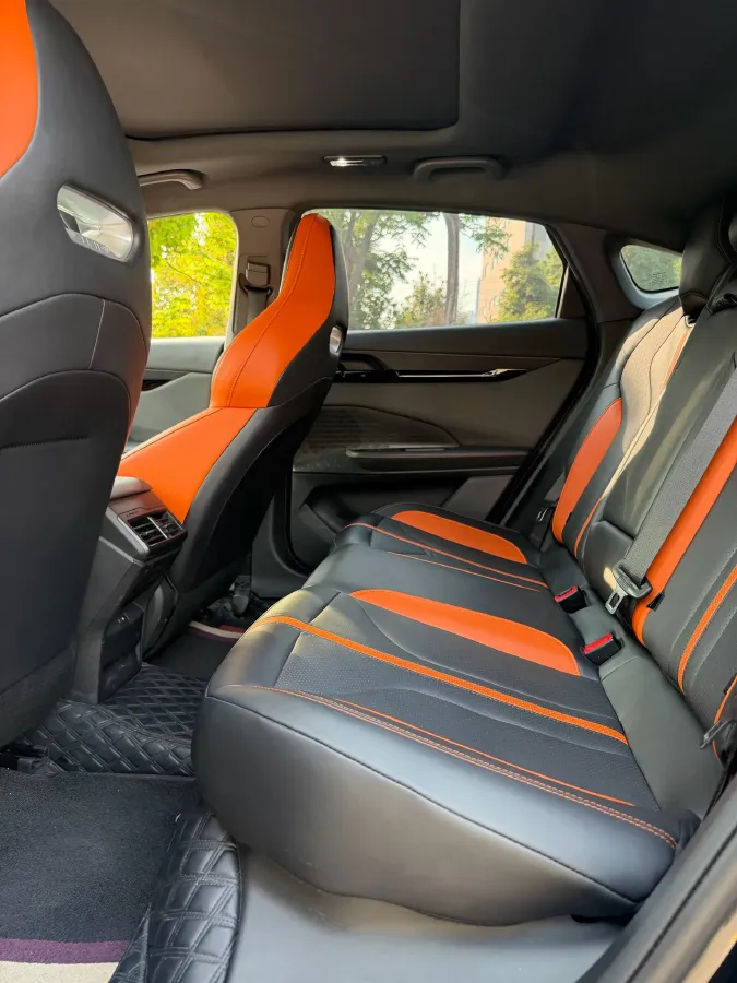 2024 ChangAn UNI-V 1.5T 188HP L4 7DCT,autocango,china used car exporter,china ev exporter,chinese used car exporter,chinese used ev exporter