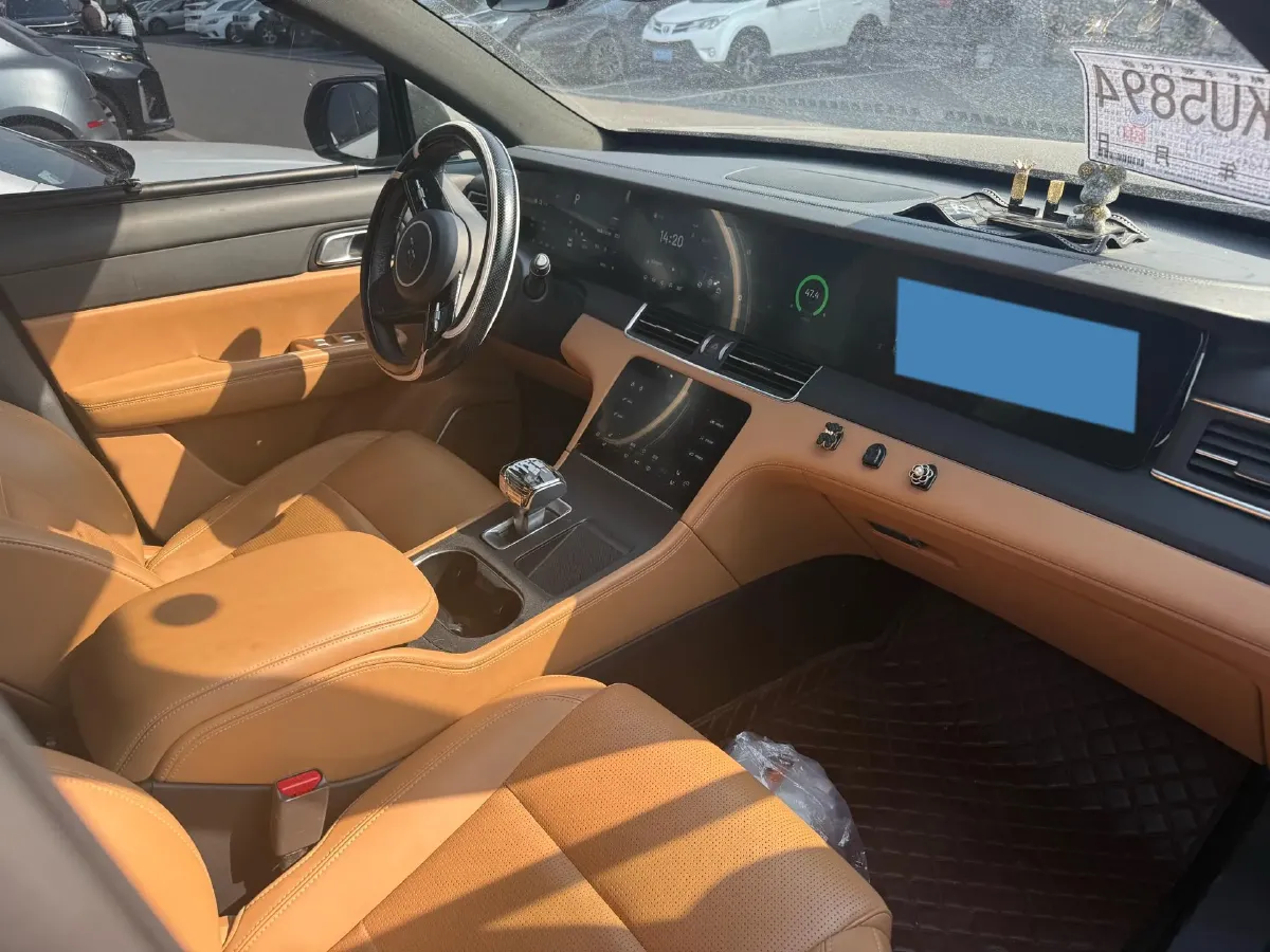 2021 Li ONE Range Extended 131HP REEV 40.5KWH,autocango,china used car exporter,china ev exporter,chinese used car exporter,chinese used ev exporter