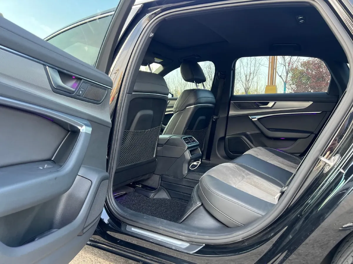 2020 Audi A6L 2.0T 190HP L4 7DCT,autocango,china used car exporter,china ev exporter,chinese used car exporter,chinese used ev exporter