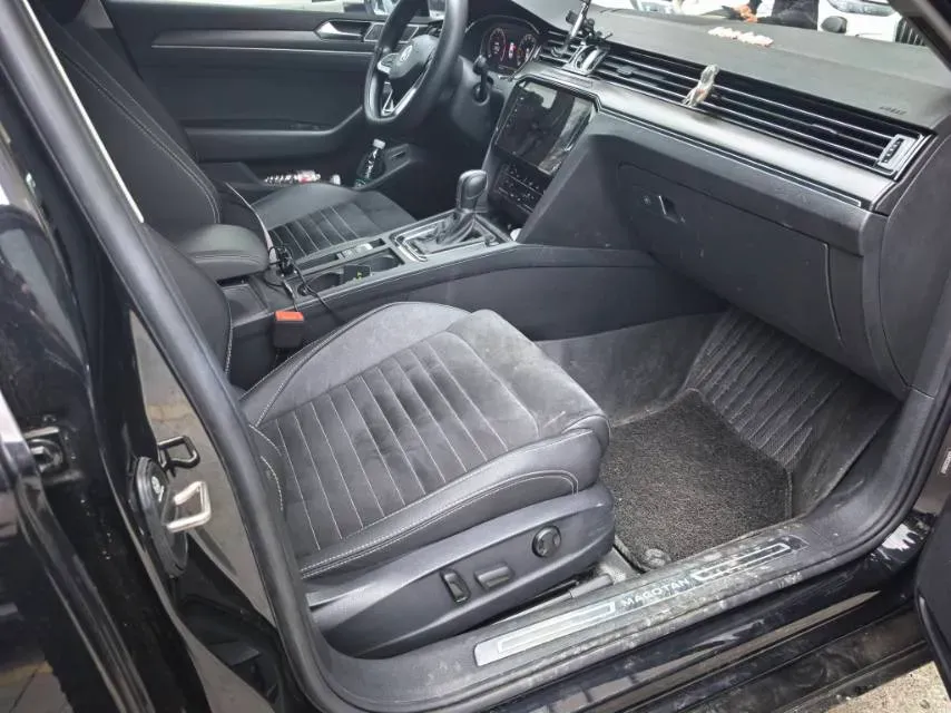 2020 Volkswagen Magotan 2.0T 186HP L4 7DCT,autocango,china used car exporter,china ev exporter,chinese used car exporter,chinese used ev exporter