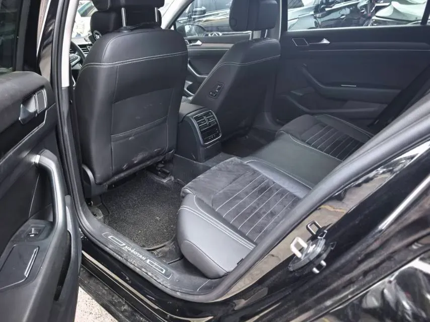 2020 Volkswagen Magotan 2.0T 186HP L4 7DCT,autocango,china used car exporter,china ev exporter,chinese used car exporter,chinese used ev exporter