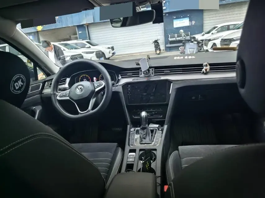 2020 Volkswagen Magotan 2.0T 186HP L4 7DCT,autocango,china used car exporter,china ev exporter,chinese used car exporter,chinese used ev exporter