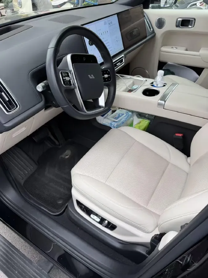 2024 Land Rover Range Rover Evoque 1.5T 200HP L3 8AT PHEV 15.5KWH,autocango,china used car exporter,china ev exporter,chinese used car exporter,chinese used ev exporter