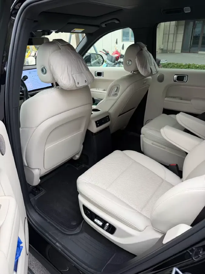 2024 Land Rover Range Rover Evoque 1.5T 200HP L3 8AT PHEV 15.5KWH,autocango,china used car exporter,china ev exporter,chinese used car exporter,chinese used ev exporter