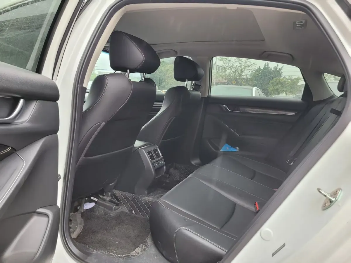 2022 Honda Accord 1.5T 194HP L4 CVT,autocango,china used car exporter,china ev exporter,chinese used car exporter,chinese used ev exporter