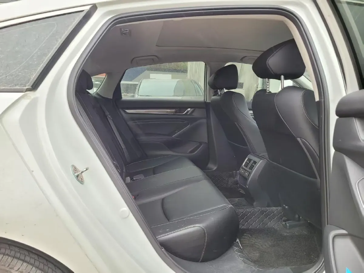 2022 Honda Accord 1.5T 194HP L4 CVT,autocango,china used car exporter,china ev exporter,chinese used car exporter,chinese used ev exporter