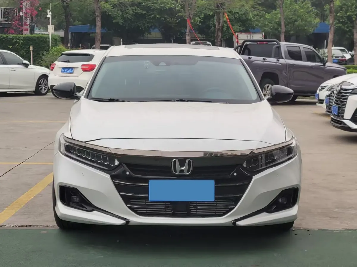2022 Honda Accord 1.5T 194HP L4 CVT,autocango,china used car exporter,china ev exporter,chinese used car exporter,chinese used ev exporter
