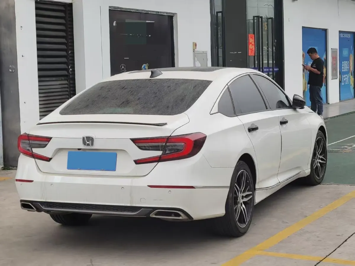 2022 Honda Accord 1.5T 194HP L4 CVT,autocango,china used car exporter,china ev exporter,chinese used car exporter,chinese used ev exporter